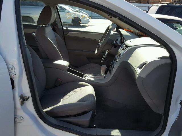 1G1ZB5E19BF326422 - 2011 CHEVROLET MALIBU LS 白色 照片 5