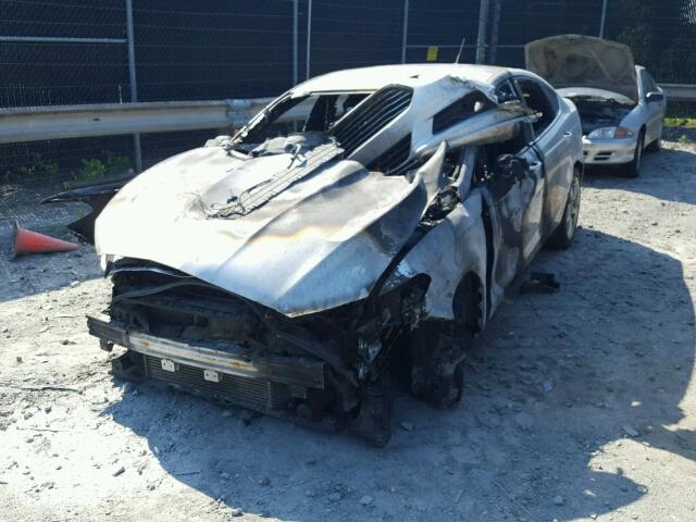 N0V1N33628286 - 2013 FORD FUSION SE BURN photo 2