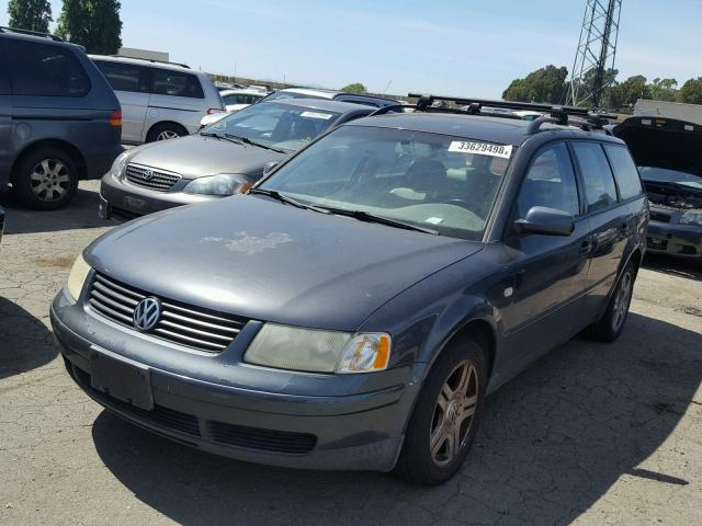 WVWWH23B8YE330141 - 2000 VOLKSWAGEN PASSAT GLX 石墨色 照片 2