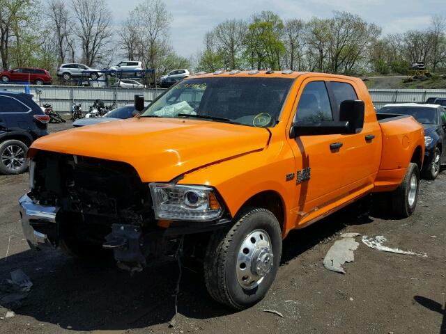 3C63RPLJ5HG672697 - 2017 RAM 3500 SLT ORANGE photo 2