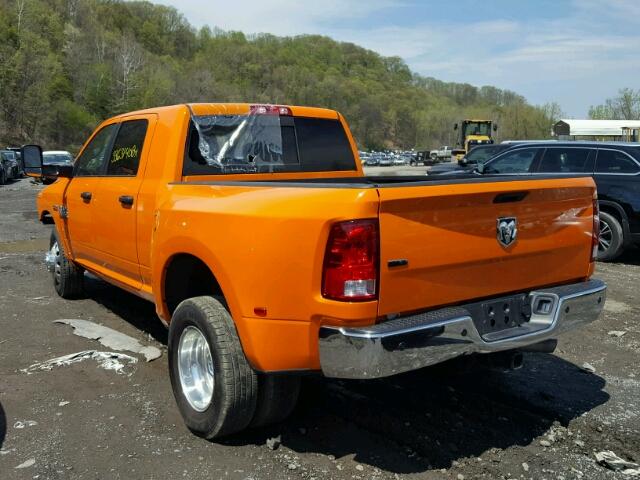 3C63RPLJ5HG672697 - 2017 RAM 3500 SLT ORANGE photo 3