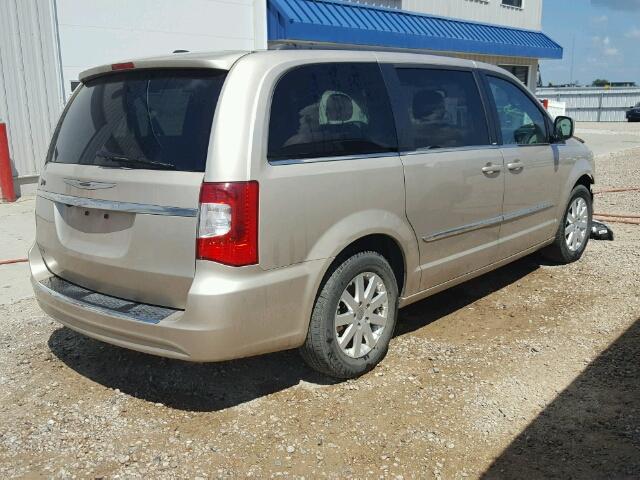 2C4RC1BG8ER125629 - 2014 CHRYSLER TOWN & COU SILVER photo 4