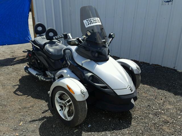 2BXJAWA108V003470 - 2008 CAN-AM SPYDER ROA SILVER photo 1