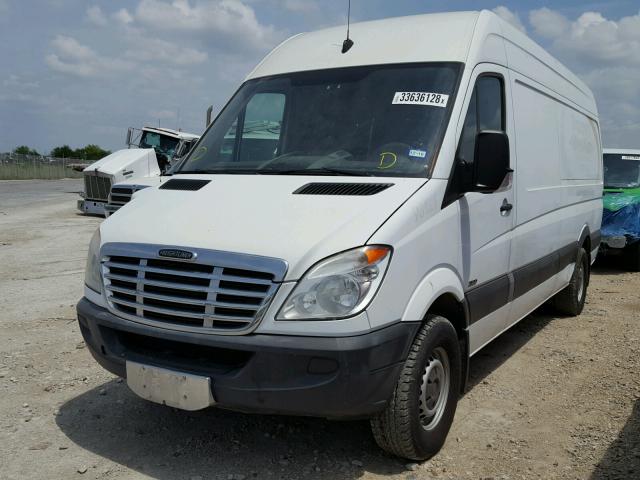 WDYPE8CC5C5689372 - 2012 FREIGHTLINER SPRINTER 2 WHITE photo 2