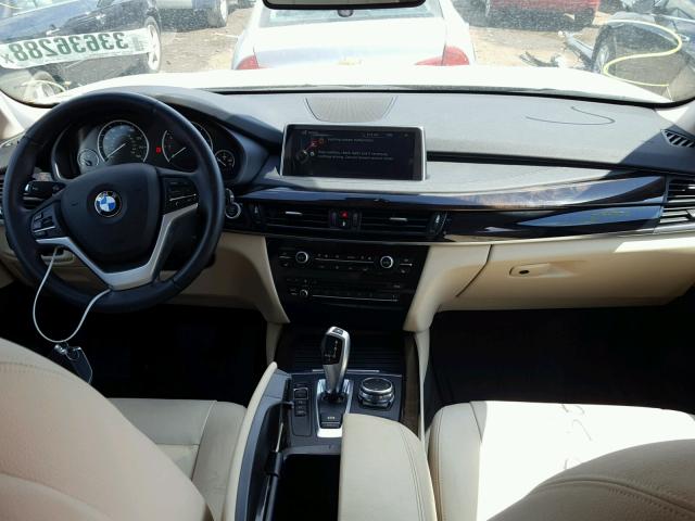 5UXKR0C50G0P22776 - 2016 BMW X5 XDRIVE3 SILVER photo 9