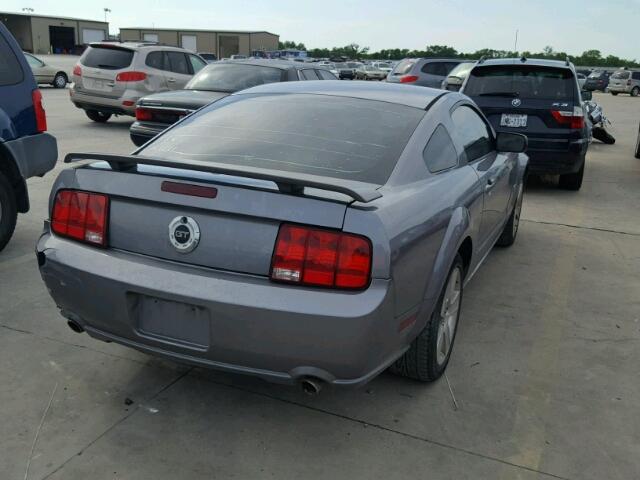 1ZVHT82H475197230 - 2007 FORD MUSTANG GT GRAY photo 4