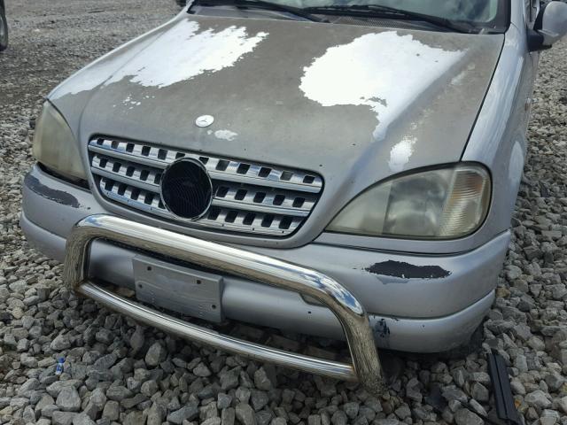 4JGAB54E4YA199069 - 2000 MERCEDES-BENZ ML 320 SILVER photo 9