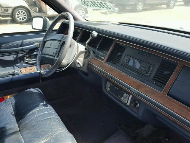 1LNLM81W4RY765421 - 1994 LINCOLN TOWN CAR E BLUE photo 9