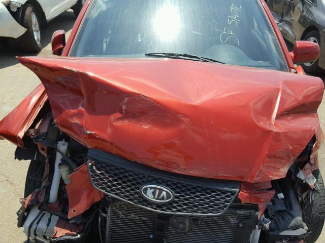 KNADE223396500683 - 2009 KIA RIO BASE RED photo 7