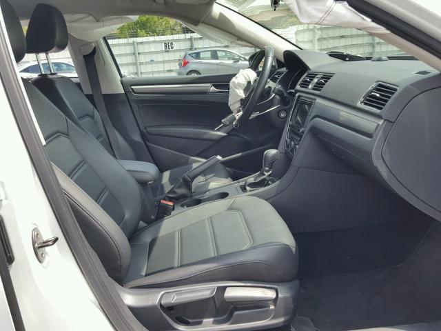 1VWDT7A35HC035005 - 2017 VOLKSWAGEN PASSAT R-L 白色 照片 5