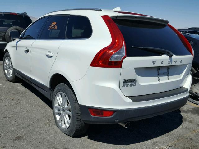 YV4992DZ2A2022585 - 2010 VOLVO XC60 T6 WHITE photo 3