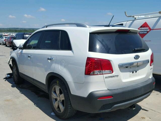 5XYKU4A22CG257034 - 2012 KIA SORENTO EX WHITE photo 3