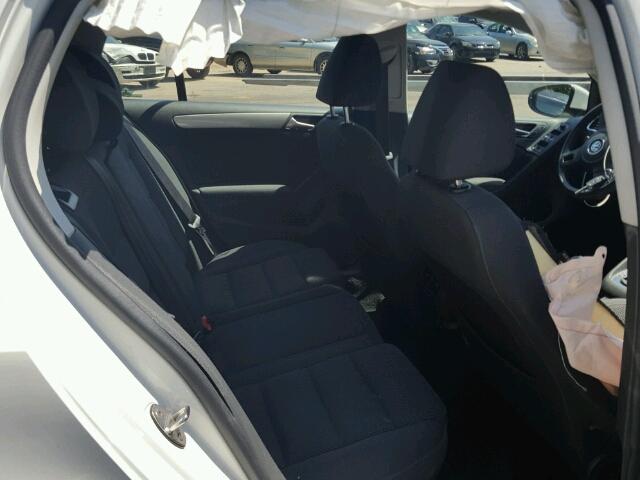 WVWDB7AJXDW121679 - 2013 VOLKSWAGEN GOLF WHITE photo 6