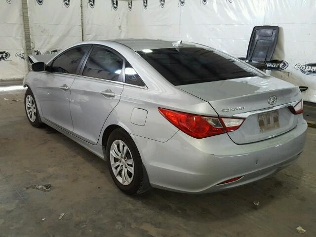 5NPEB4AC9BH241142 - 2011 HYUNDAI SONATA SILVER photo 3