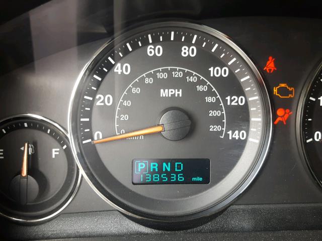 1J8HG48K16C252173 - 2006 JEEP COMMANDER GRAY photo 8