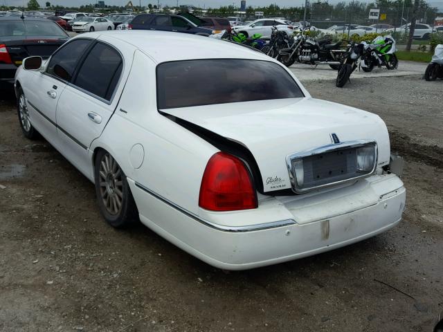 1LNHM81WX5Y622313 - 2005 LINCOLN TOWN CAR S WHITE photo 3