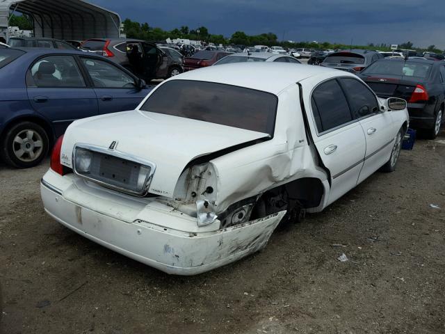 1LNHM81WX5Y622313 - 2005 LINCOLN TOWN CAR S WHITE photo 4