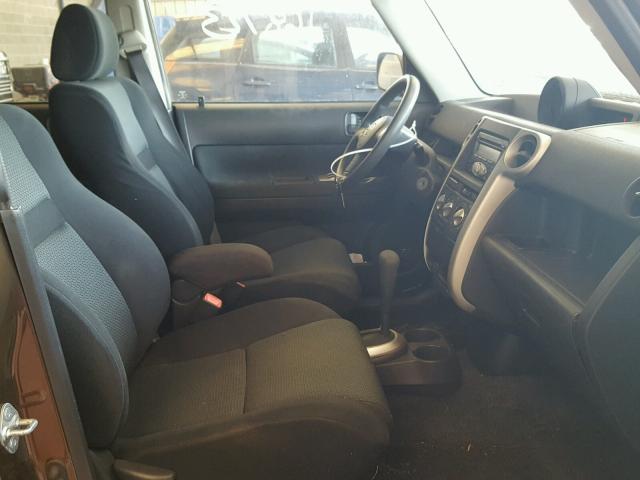 JTLKT324164125094 - 2006 TOYOTA SCION XB BROWN photo 5