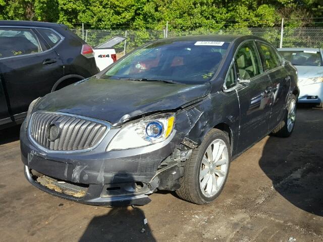 1G4PP5SK2C4173453 - 2012 BUICK VERANO GRAY photo 2