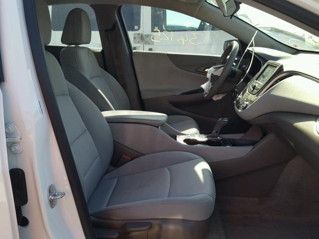 1G1ZB5ST1GF223802 - 2016 CHEVROLET MALIBU LS თეთრი ფოტო 5