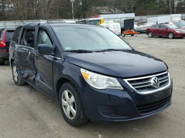 2V4RW5DX6AR294902 - 2010 VOLKSWAGEN ROUTAN SEL BLUE photo 1