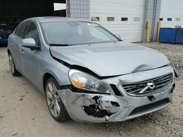 YV1902FH1B2014197 - 2011 VOLVO S60 T6 SILVER photo 1