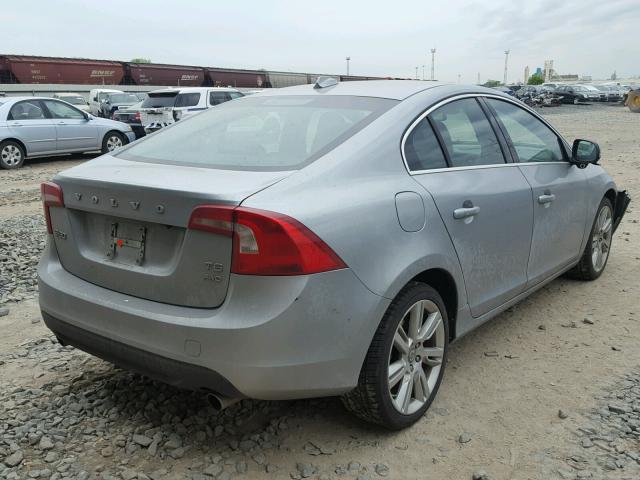 YV1902FH1B2014197 - 2011 VOLVO S60 T6 SILVER photo 4