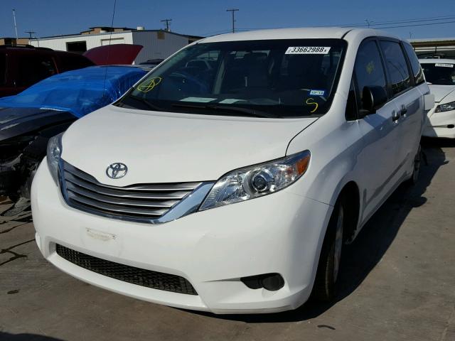 5TDZK3DC7DS315419 - 2013 TOYOTA SIENNA BAS WHITE photo 2