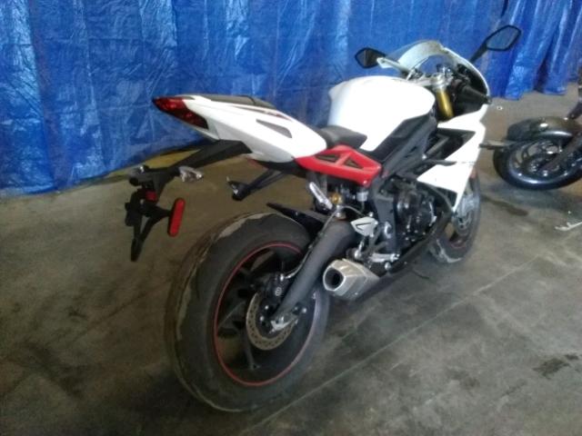 SMTA02YK5FJ688670 - 2015 TRIUMPH MOTORCYCLE DAYTONA 67 WHITE photo 4