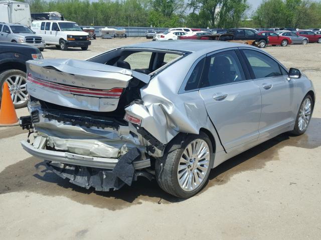 3LN6L2G9XGR624640 - 2016 LINCOLN MKZ SILVER photo 4