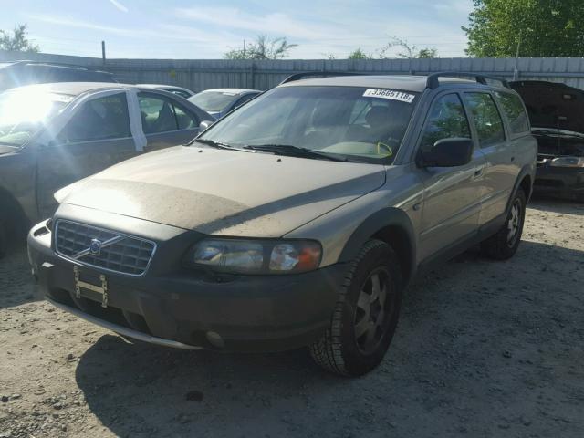 YV1SZ58D321055875 - 2002 VOLVO V70 XC BEIGE photo 2