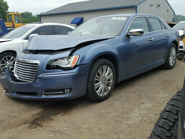 2C3CK6CT3BH612180 - 2011 CHRYSLER 300C BLUE photo 2