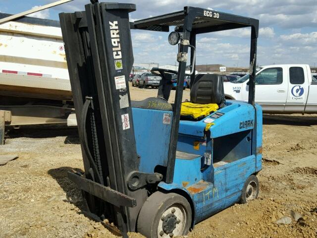 ECG35800826772FB - 1999 CLAR FORKLIFT BLUE photo 2