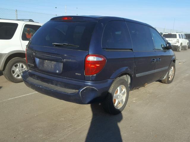 1D4GP45R25B430135 - 2005 DODGE CARAVAN SX BLUE photo 4