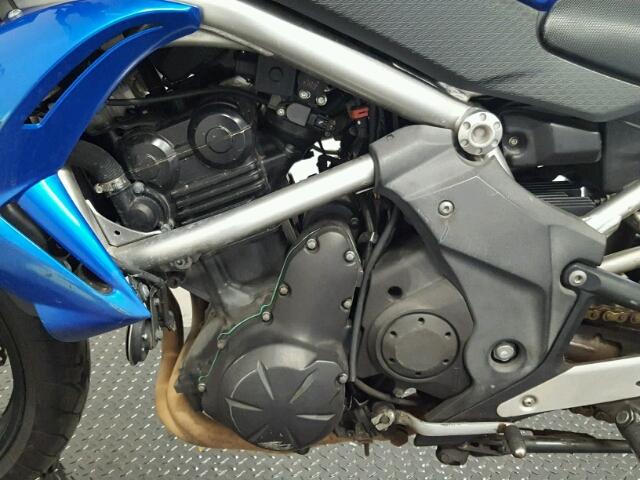 JKAEREC189DA30038 - 2009 KAWASAKI ER650 C BLUE photo 6