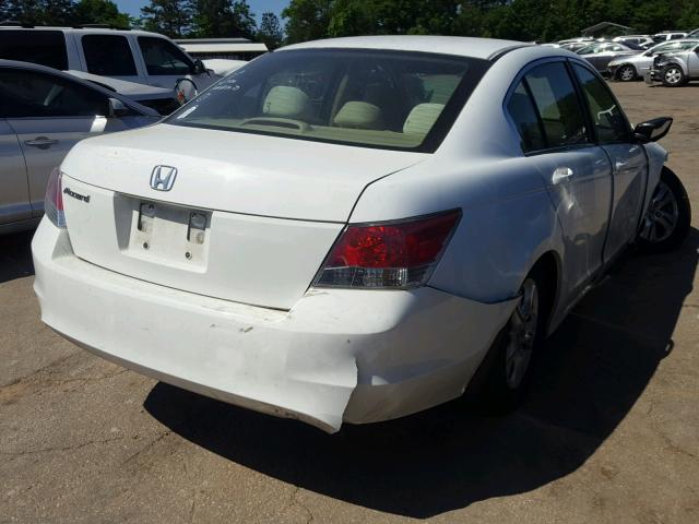 1HGCP2F47AA134466 - 2010 HONDA ACCORD LXP WHITE photo 4