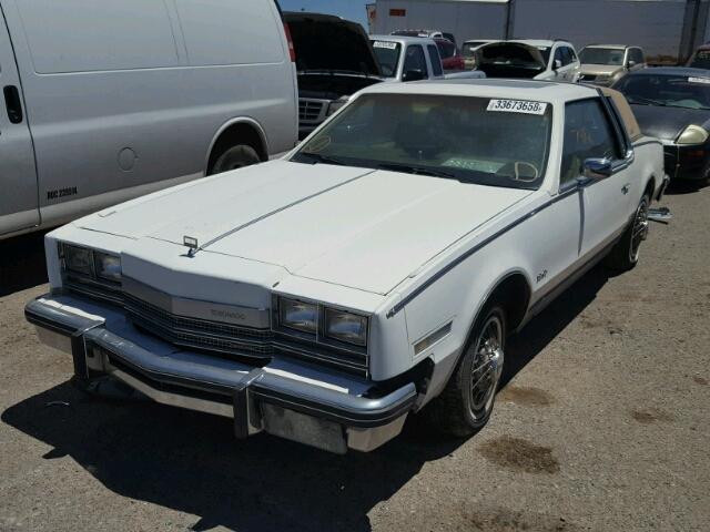 1G3EZ57Y6FE307074 - 1985 OLDSMOBILE TORONADO B WHITE photo 2