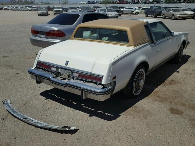 1G3EZ57Y6FE307074 - 1985 OLDSMOBILE TORONADO B WHITE photo 4