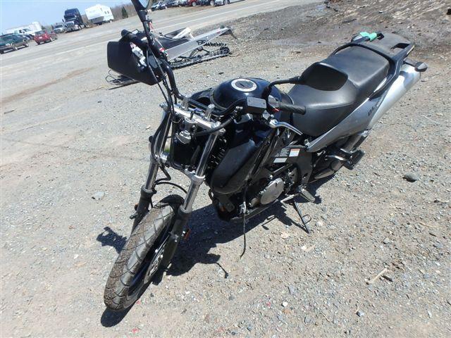 JS1VT53A572101106 - 2007 SUZUKI DL1000 BLACK photo 2