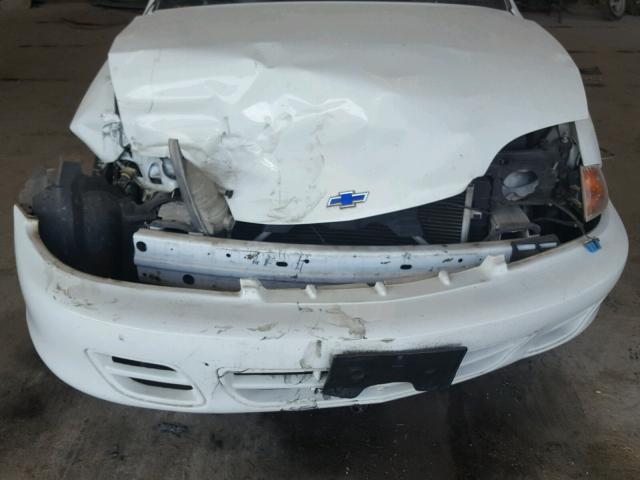 1G1JC524017132427 - 2001 CHEVROLET CAVALIER B WHITE photo 9