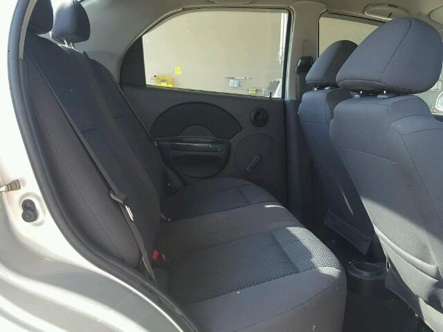 KL1TD56696B555902 - 2006 CHEVROLET AVEO BASE Gümüş foto 6