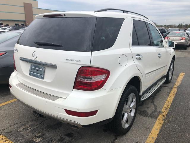 4JGBB2FBXBA719112 - 2011 MERCEDES-BENZ ML 350 BLU WHITE photo 4