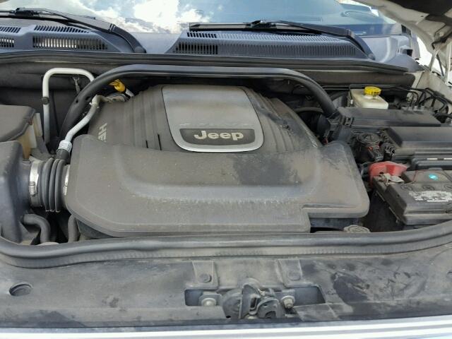 1J8HG58286C122462 - 2006 JEEP COMMANDER WHITE photo 7