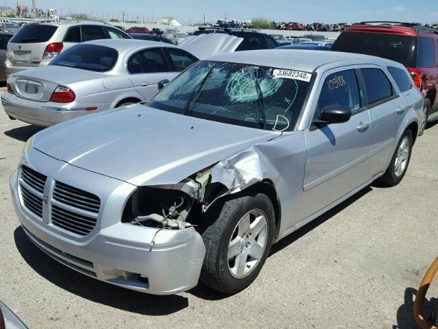 2D4FV48V15H147582 - 2005 DODGE MAGNUM SXT SILVER photo 2