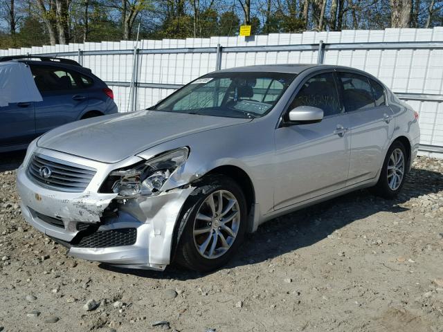 JNKCV61F09M352438 - 2009 INFINITI G37 SILVER photo 2