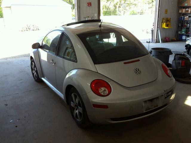 3VWRR31C86M418400 - 2006 VOLKSWAGEN NEW BEETLE 银色 照片 3