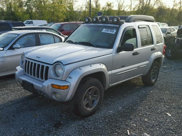 1J4GL38K93W576517 - 2003 JEEP LIBERTY RE SILVER photo 2