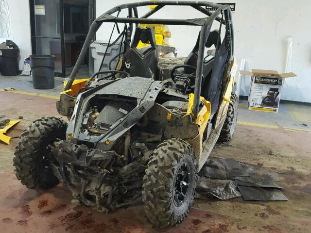 3JBPVAP25HJ000568 - 2017 CAN-AM MAVERICK X YELLOW photo 2