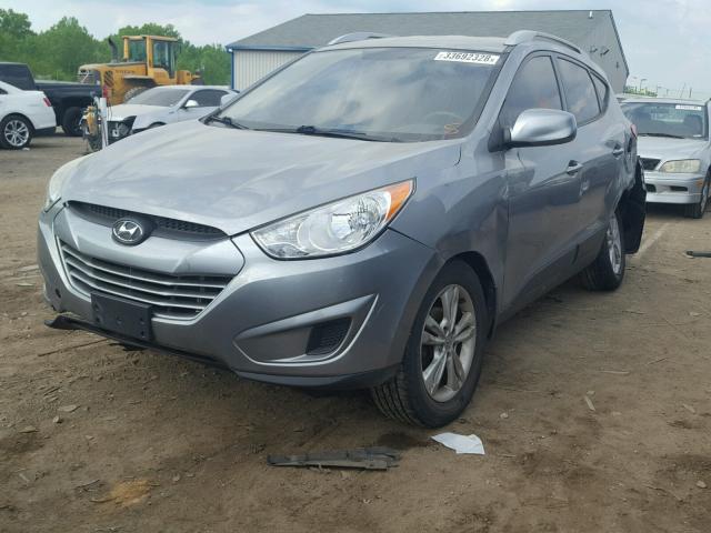 KM8JU3AC4BU203113 - 2011 HYUNDAI TUCSON GLS GRAY photo 2