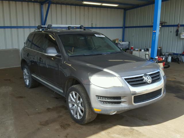 WVGFK7A95AD000222 - 2010 VOLKSWAGEN TOUAREG TD GRAY photo 1